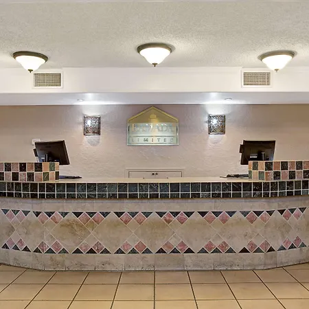 Days Inn By Wyndham Tucson City Center