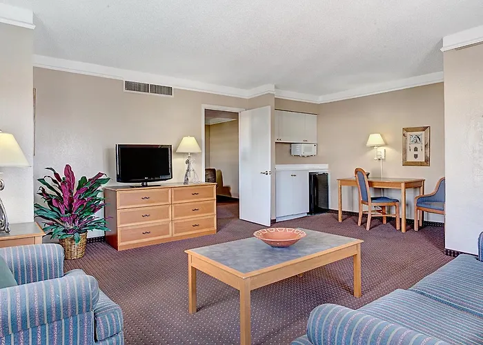 Hotel Days By Wyndham Center