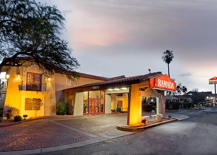Hotel Days By Wyndham Center 3*